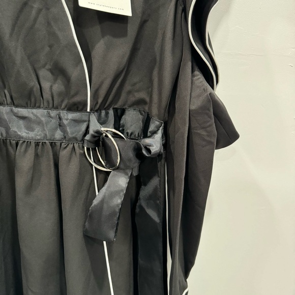 StyleKeepers Asymmetric Ruffle Cold Shoulder Long Sleeve Dress Open Back Medium - Picture 7 of 10